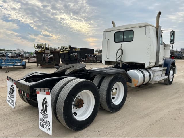 Image of Western Star 4900 equipment image 4