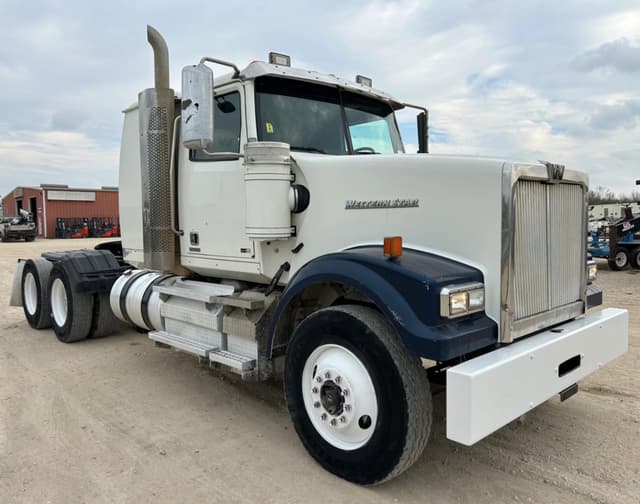 Image of Western Star 4900 equipment image 2