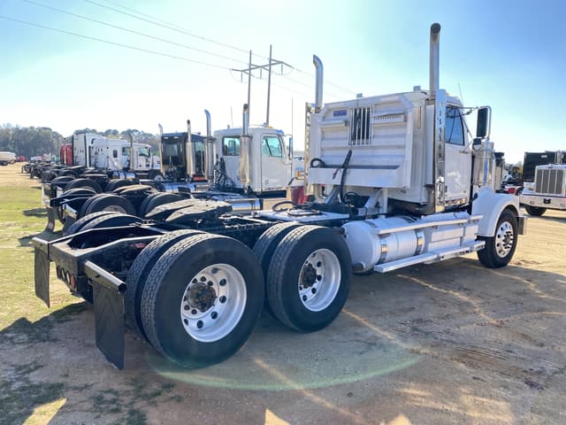 Image of Western Star 4900EX equipment image 2