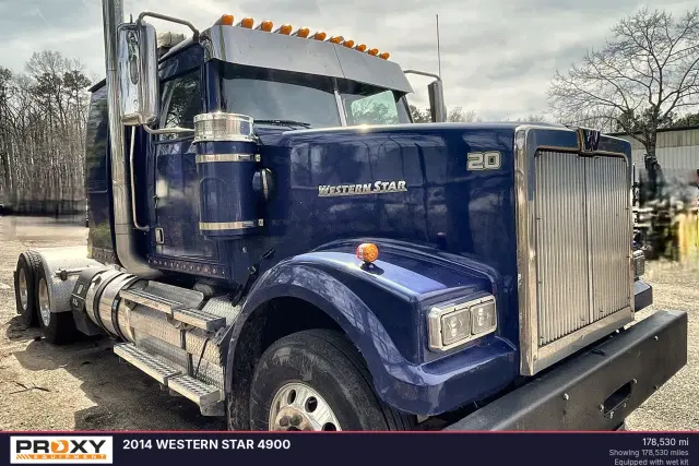 Image of Western Star 4900 equipment image 1