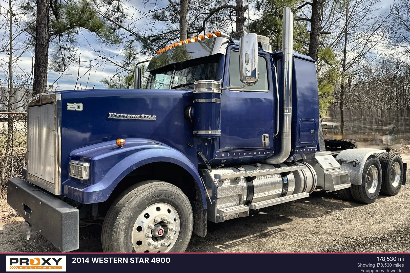 2014 Western Star 4900 Equipment Image0