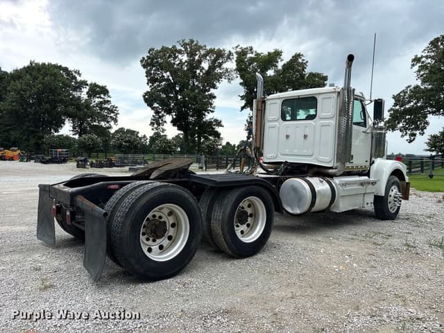 Image of Western Star 4900 equipment image 4
