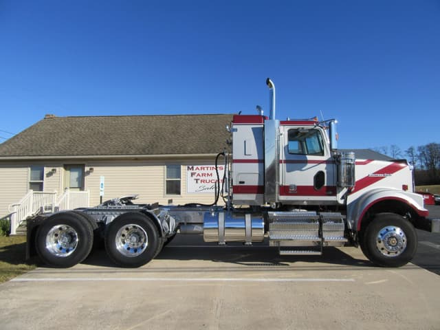Image of Western Star 4900FA equipment image 2