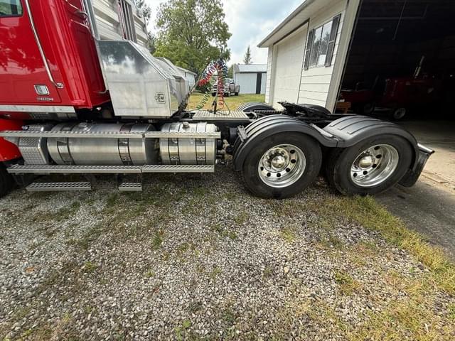 Image of Western Star 4900SB equipment image 3