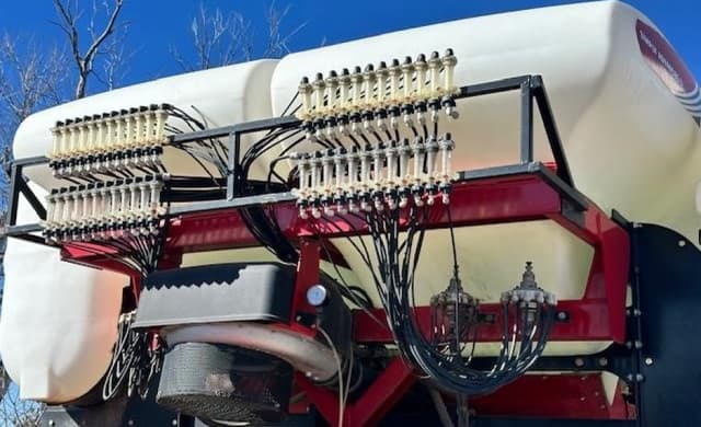 Image of White 9824 equipment image 4