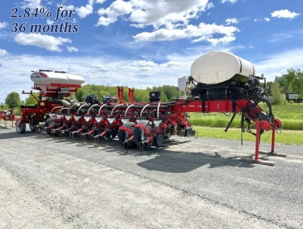 2014 White 9824 Equipment Image0