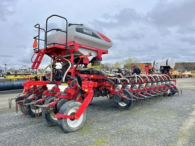 Image of White 9824 equipment image 2