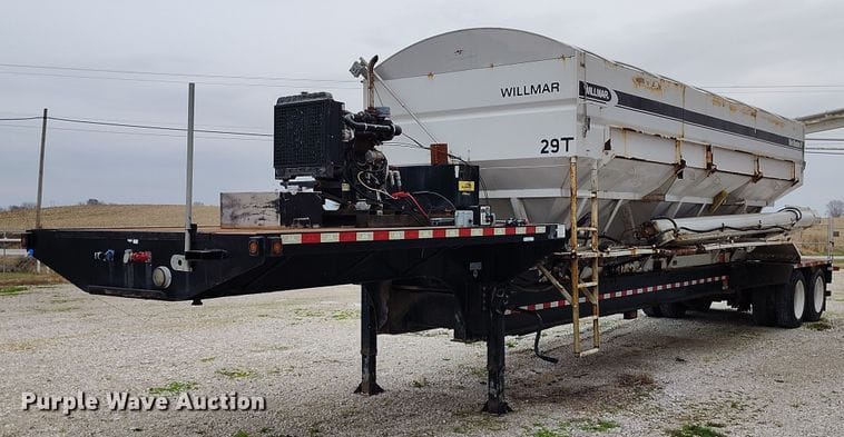2014 Willmar Side Shooter 24 Equipment Image0
