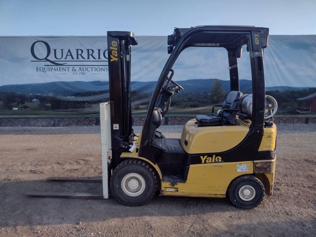 2014 Yale GLP040SVX Equipment Image0