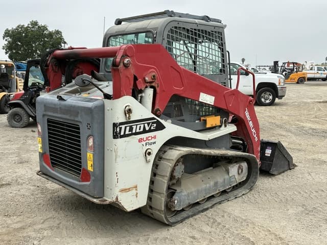 Image of Takeuchi TL10V2 equipment image 2