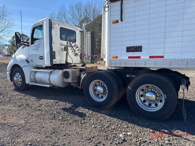 Image of Kenworth T680 equipment image 2
