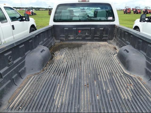Image of Ford F-250 equipment image 4