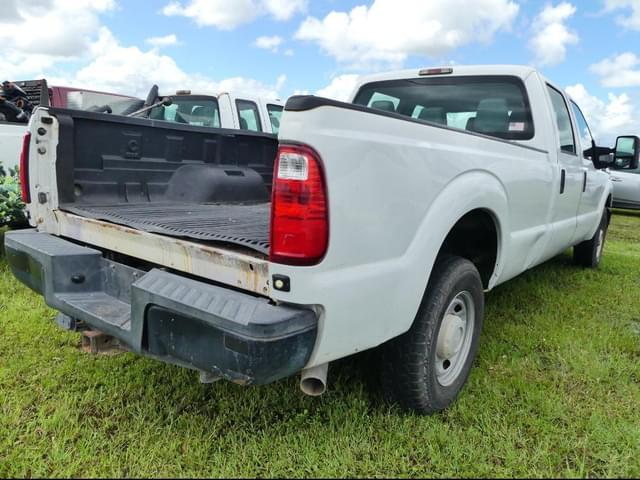 Image of Ford F-250 equipment image 2