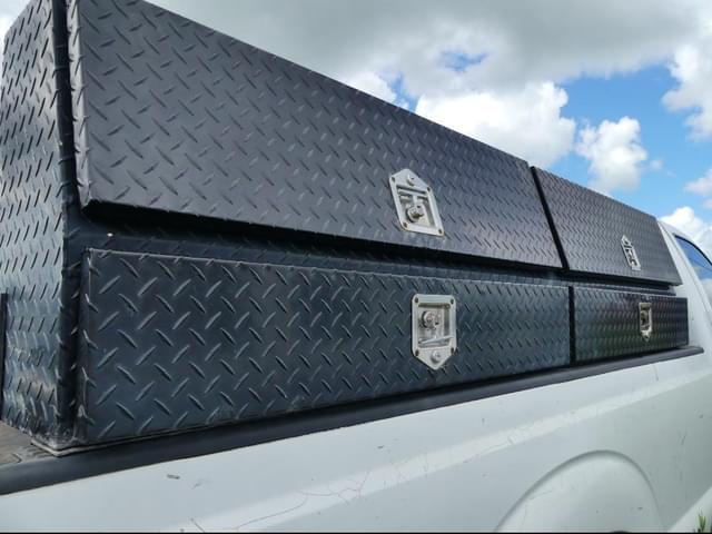 Image of Ford F-250 equipment image 4
