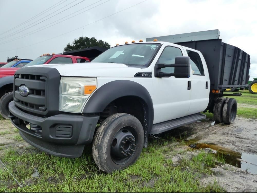 2015 Ford F-450 Equipment Image0