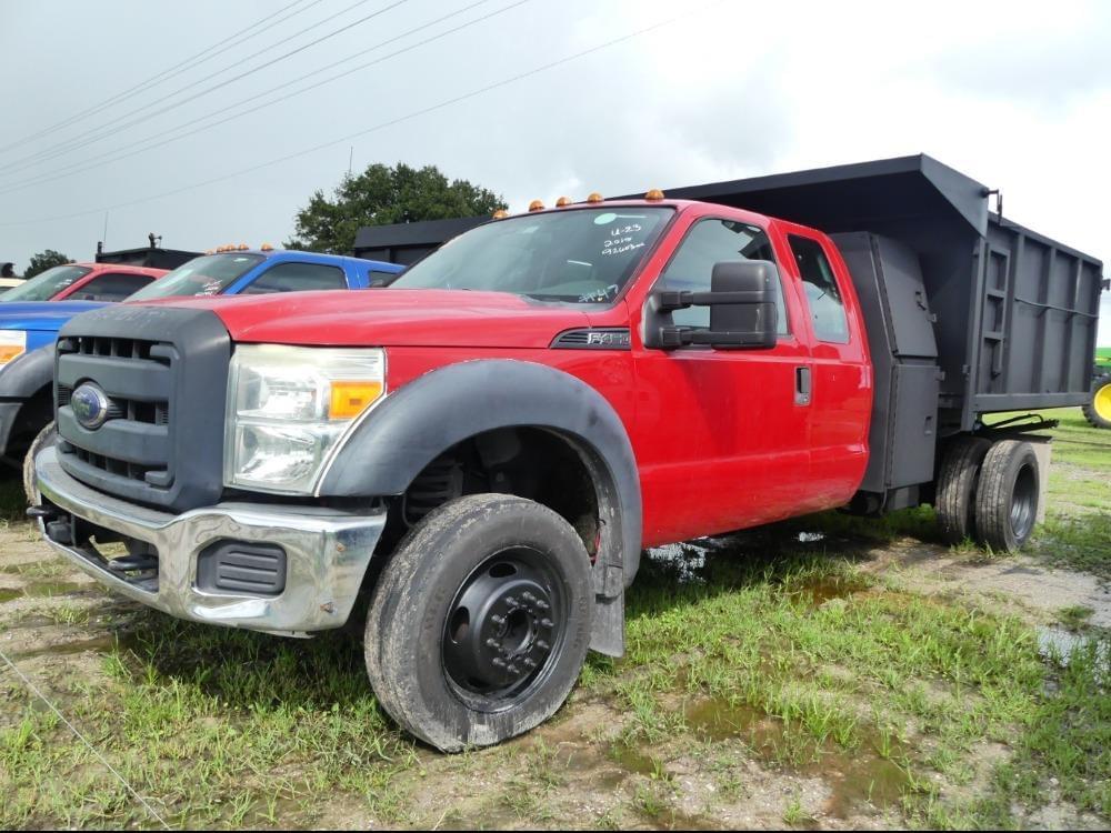 Image of Ford F-450 Primary image