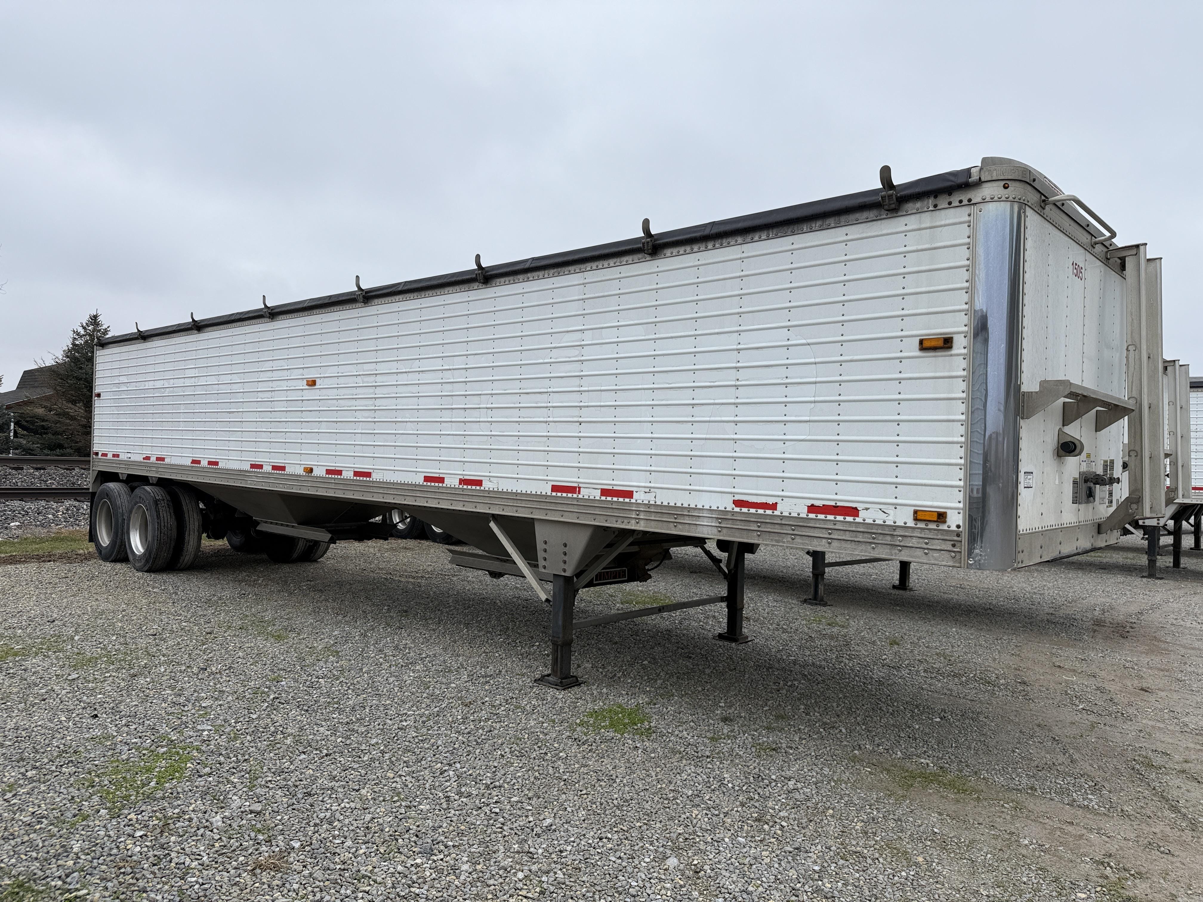 2015 Timpte Super Hopper Equipment Image0