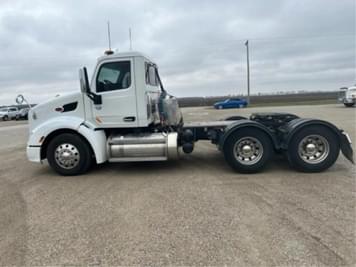 Main image Peterbilt 579