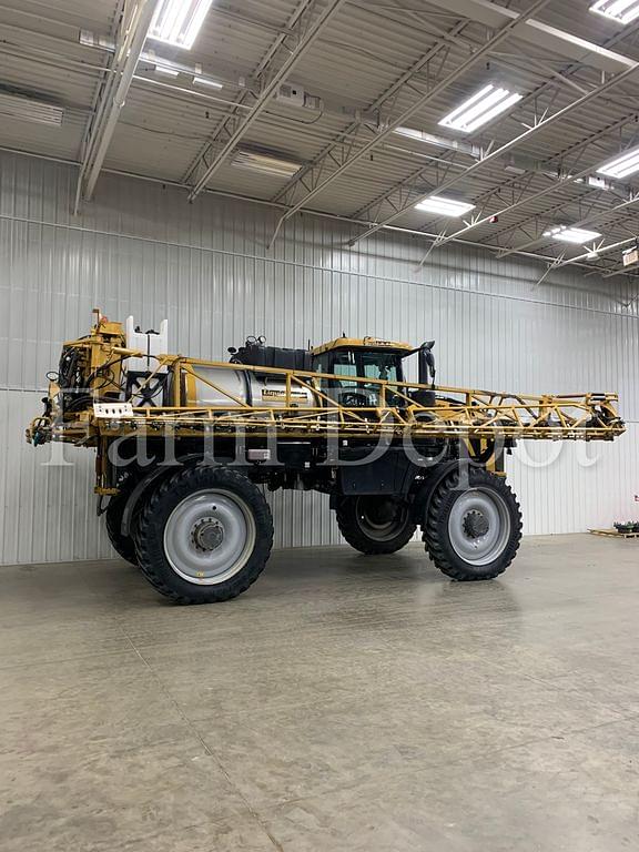 Image of RoGator RG1100B equipment image 4