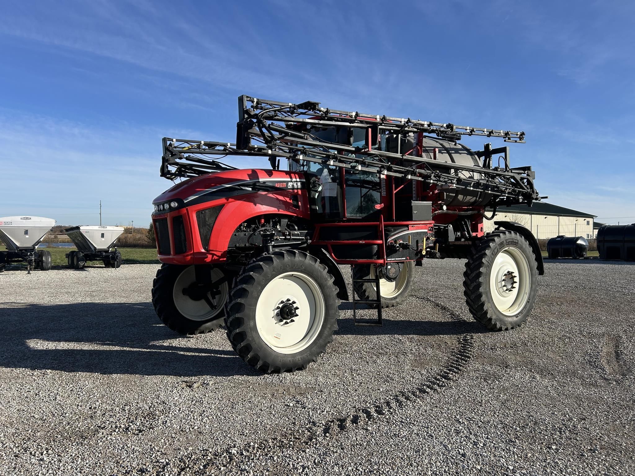 2015 Apache AS1220 Equipment Image0