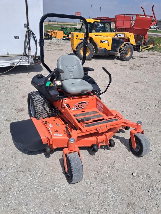 Image of Ariens Pro Zoom equipment image 4