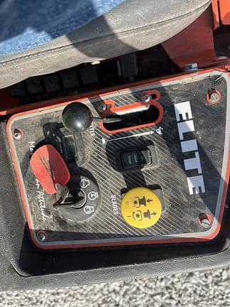 Image of Bad Boy ZT Elite equipment image 2