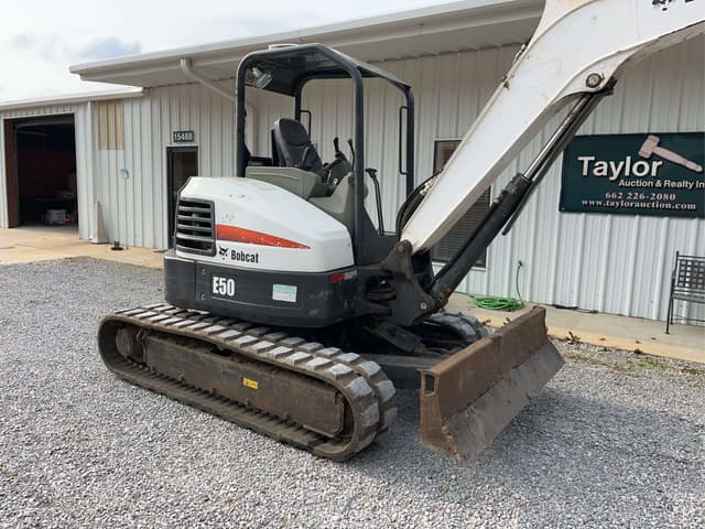 Image of Bobcat E50 equipment image 2