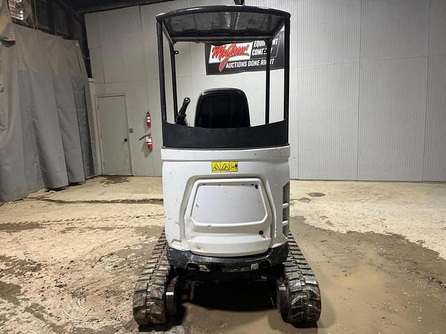 Image of Bobcat E20 equipment image 3