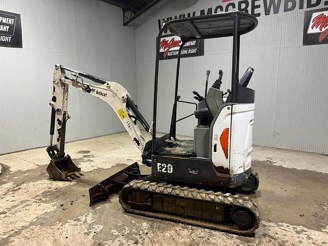 Image of Bobcat E20 equipment image 2