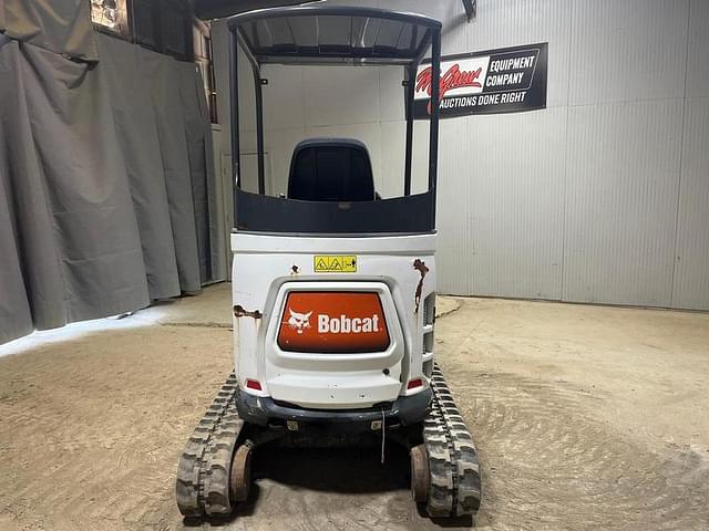 Image of Bobcat E20 equipment image 3