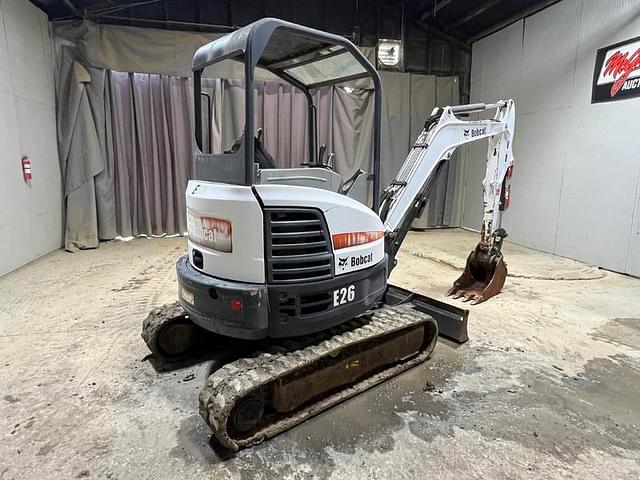 Image of Bobcat E26 equipment image 4