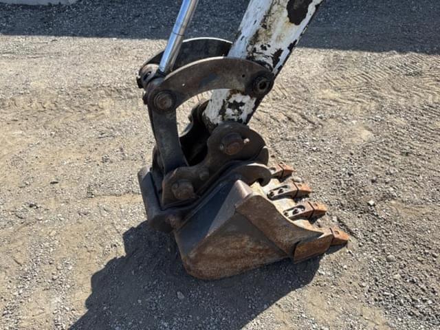 Image of Bobcat E26 equipment image 4