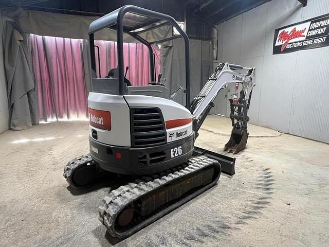 Image of Bobcat E26 equipment image 4