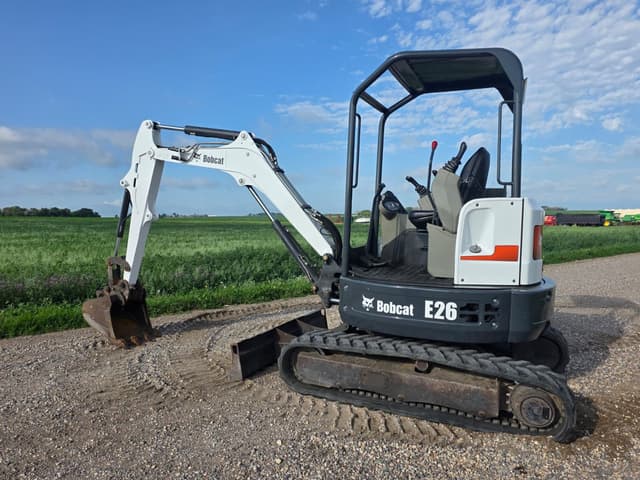 Image of Bobcat E26 equipment image 4