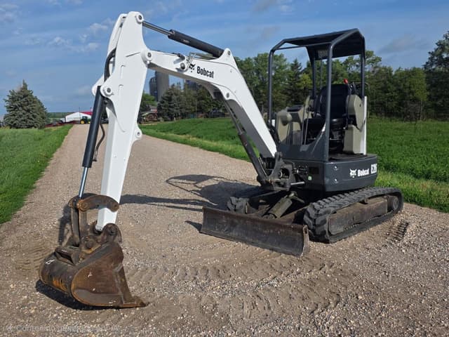 Image of Bobcat E26 equipment image 1