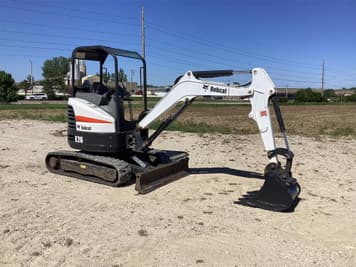 Main image Bobcat E26