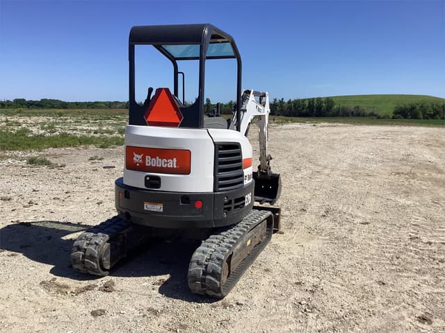 Image of Bobcat E26 equipment image 4