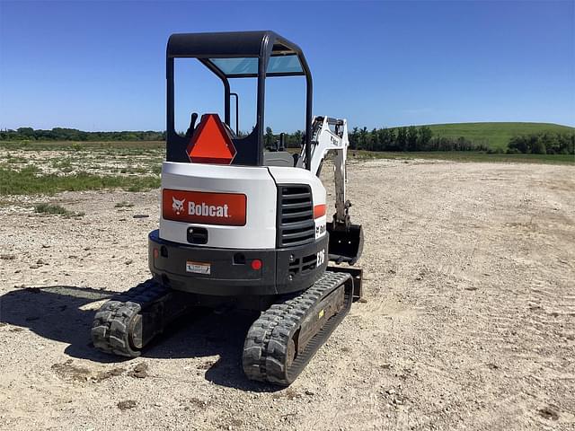 Image of Bobcat E26 equipment image 4