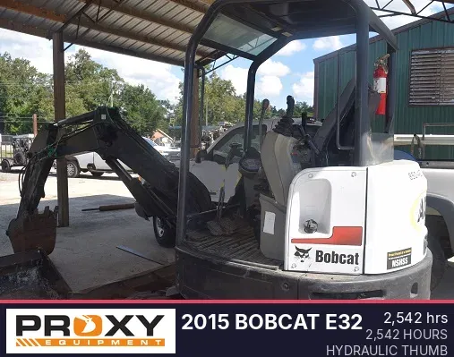 2015 Bobcat E32 Equipment Image0