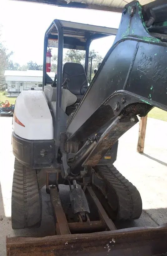 Image of Bobcat E32 equipment image 4
