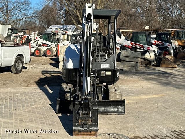 Image of Bobcat E32 equipment image 1