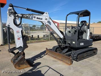 Main image Bobcat E35