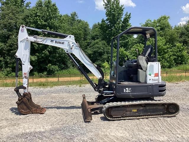 Image of Bobcat E35 equipment image 1
