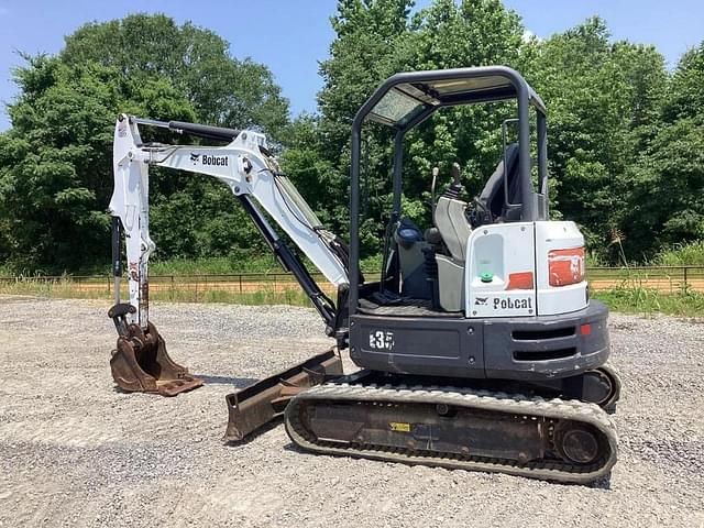 Image of Bobcat E35 equipment image 2