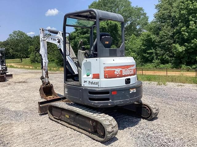 Image of Bobcat E35 equipment image 3
