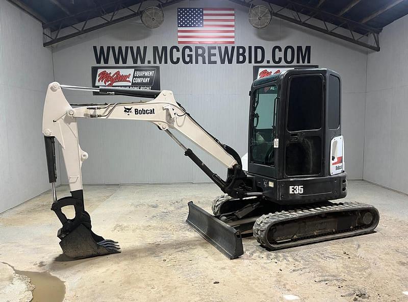 Image of Bobcat E35 Primary image