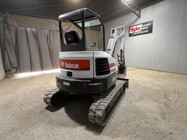 Image of Bobcat E35i equipment image 4