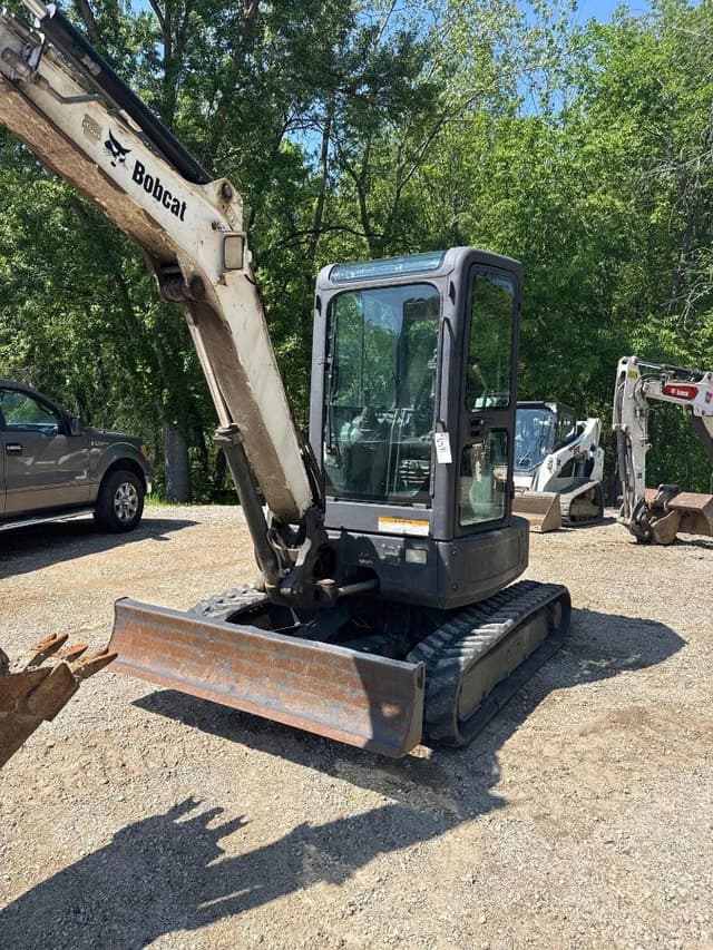 Image of Bobcat E35 equipment image 2