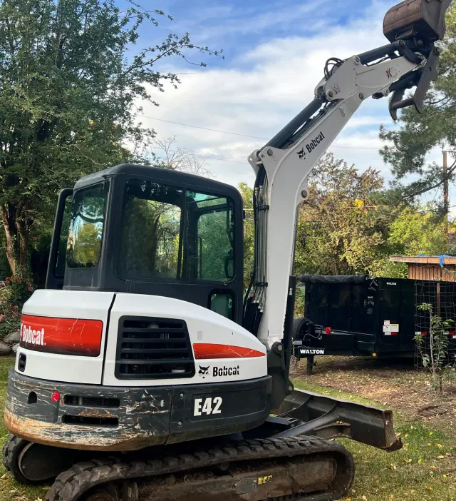 Image of Bobcat E42 equipment image 4