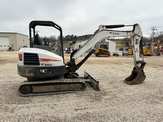 Image of Bobcat E42 equipment image 4
